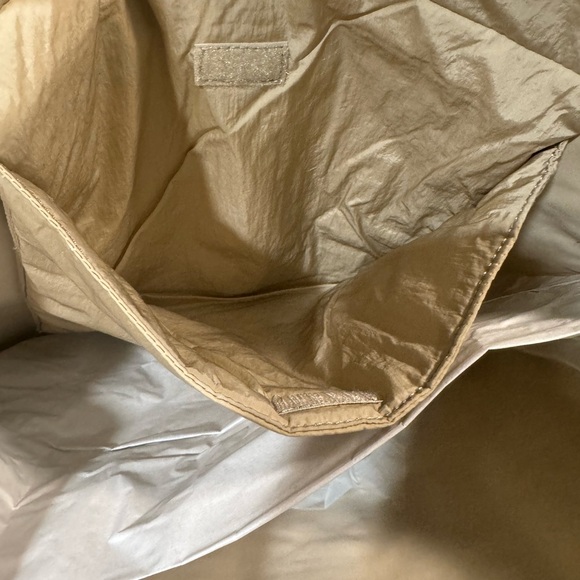 Calvin Klein Quilted Tote Bag. - Picture 9 of 10